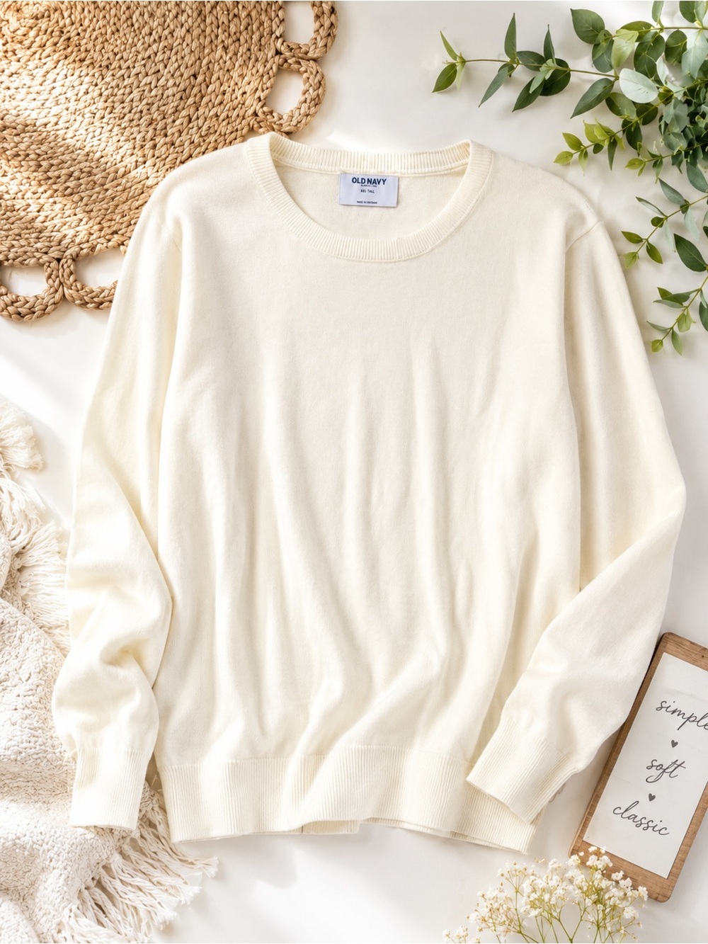 Old Navy Women's Ivory Crewneck Sweater